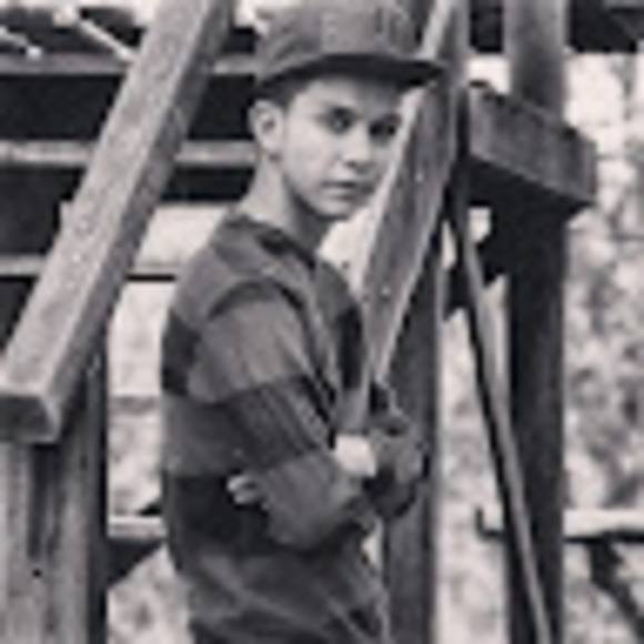 Meet your Posher, Aaron - Picture 1 of 1